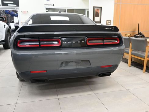 Used 2017 Dodge Challenger SRT Hellcat image 11