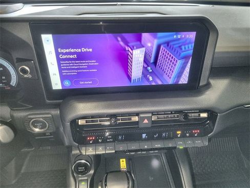 Used 2025 Toyota Land Cruiser image 18