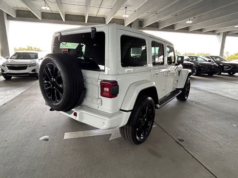Used 2023 Jeep Wrangler Altitude image 5