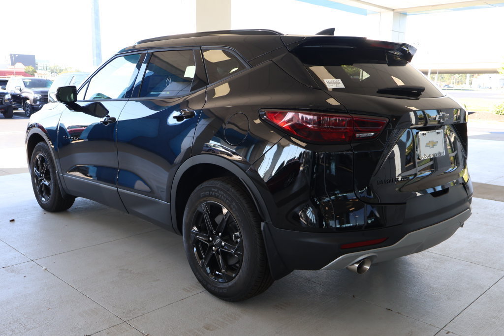 New 2026 Chevrolet Blazer LT w/ Sound & Technology Package AWD/4WD image 5