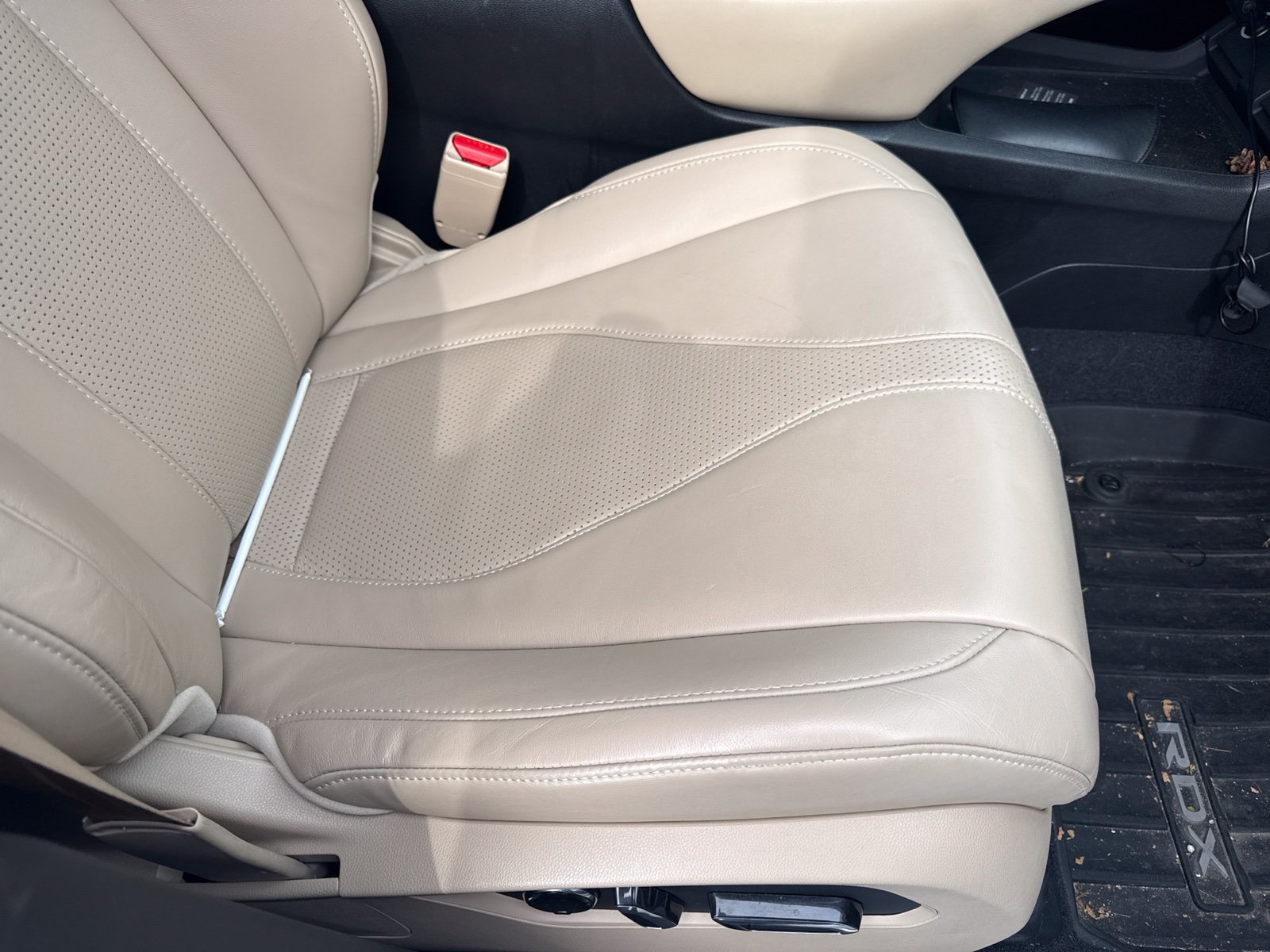 Used 2020 Acura RDX w/ Technology Package FWD image 4