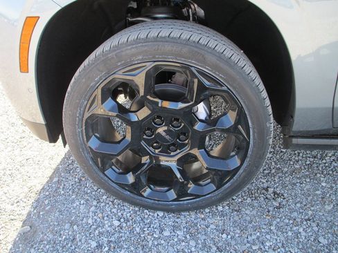 New 2026 GMC Yukon Denali image 11