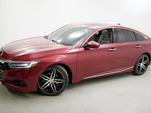 Used 2021 Honda Accord Touring image 4