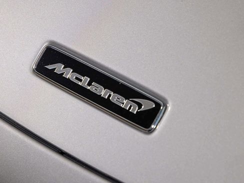 Used 2020 McLaren 720S Spider image 37