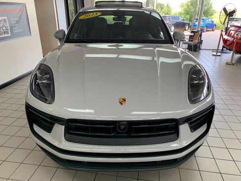 Used 2023 Porsche Macan image 4