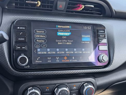 Used 2024 Nissan Kicks SV FWD image 9