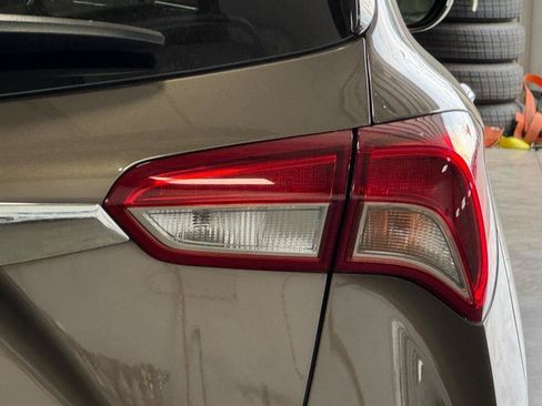 Used 2019 Buick Envision Essence AWD/4WD image 34