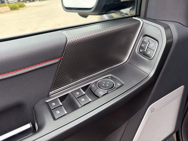 Used 2025 Ford F150 Raptor AWD/4WD image 15