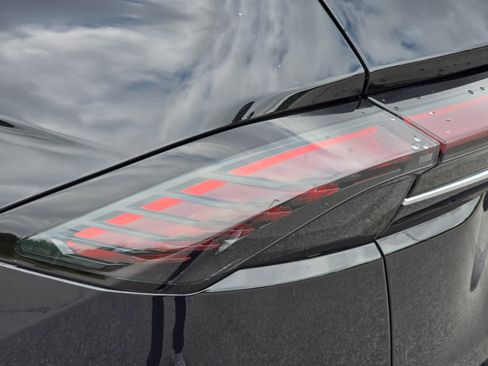 Used 2025 Lincoln Nautilus Premier w/ Equipment Group 102A image 34