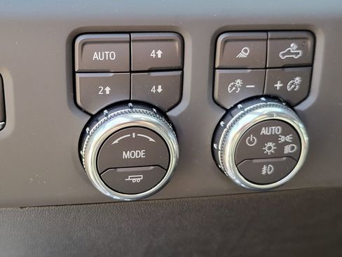 New 2025 GMC Sierra 3500 Denali w/ Denali Reserve Package image 25