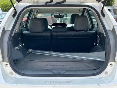 Used 2013 Toyota Prius V Five FWD image 14