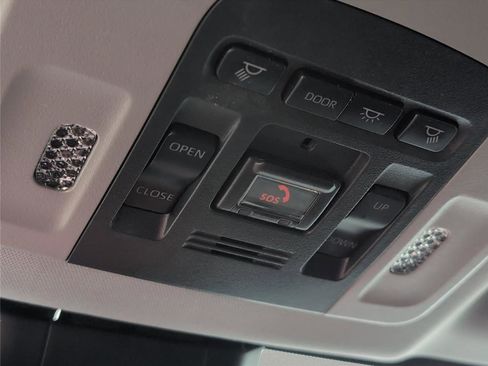 Used 2021 Toyota Camry SE image 13