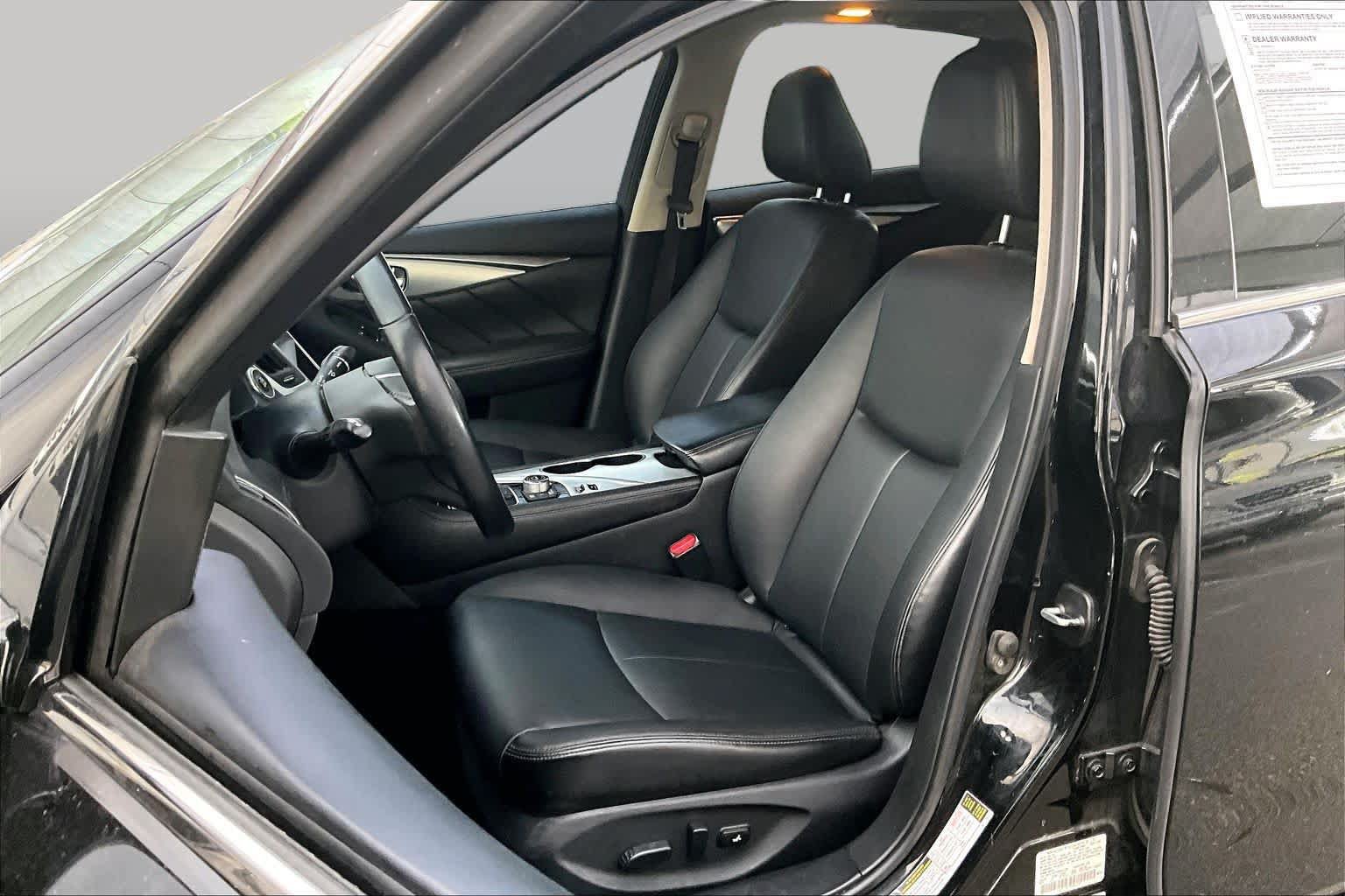 Used 2019 INFINITI Q50 Luxe w/ Essential Package (3.0T Luxe) RWD image 8