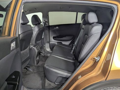 Used 2020 Kia Sportage EX AWD/4WD image 23