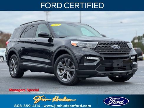 Certified 2022 Ford Explorer XLT w/ Equipment Group 202A image 1