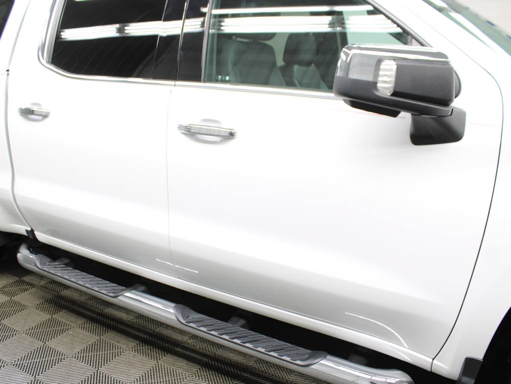 Used 2023 Chevrolet Silverado 1500 LTZ AWD/4WD image 41