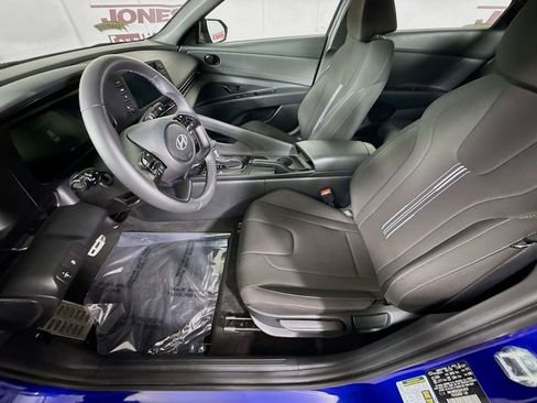 Certified 2025 Hyundai Elantra Sport FWD image 24