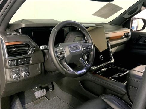 Used 2025 GMC Yukon Denali AWD/4WD image 14