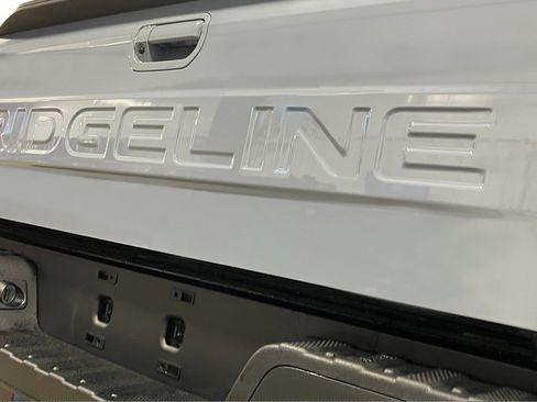 New 2026 Honda Ridgeline Black Edition image 11