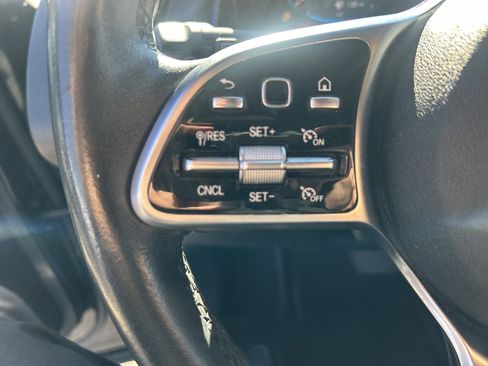 Certified 2022 Mercedes-Benz GLB 250 w/ Premium Package Lite image 19