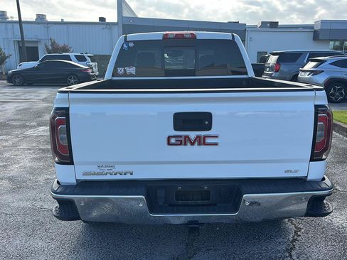 Used 2018 GMC Sierra 1500 SLT AWD/4WD image 6