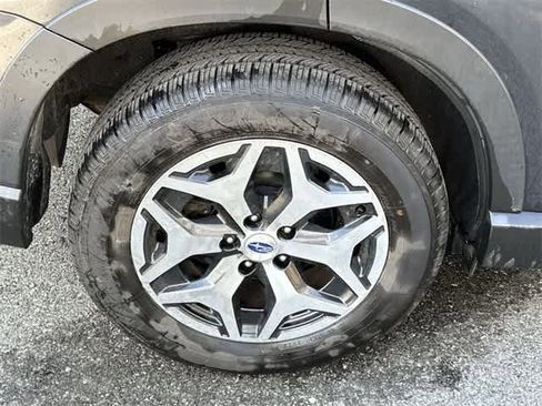 Used 2019 Subaru Forester Premium image 5