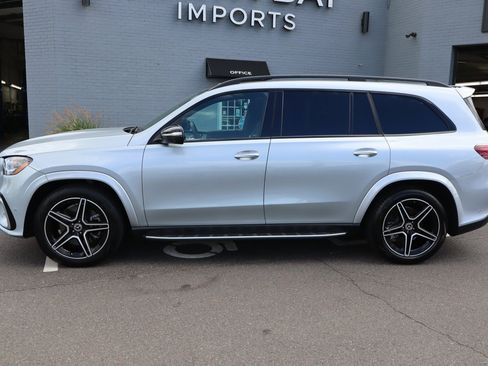 Used 2025 Mercedes-Benz GLS 450 4MATIC image 8
