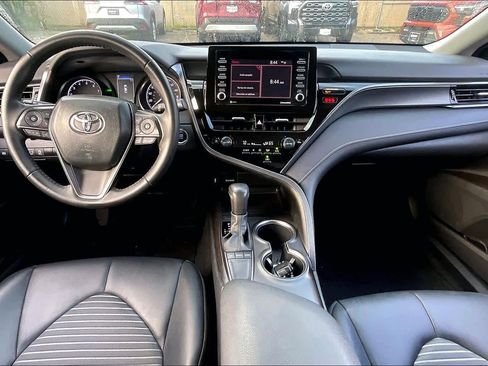 Used 2023 Toyota Camry SE w/ Convenience Package image 15