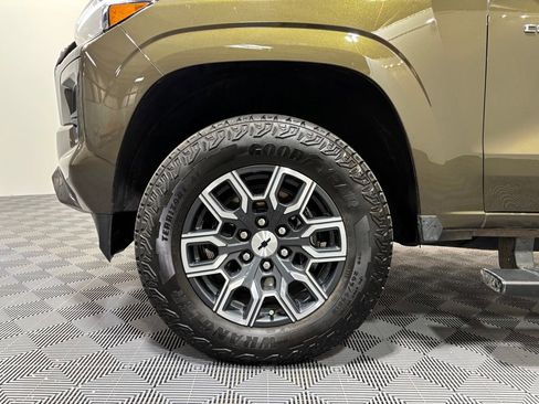 Used 2023 Chevrolet Colorado Z71 AWD/4WD image 10