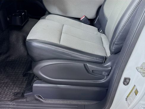 Used 2017 Nissan Titan S image 21