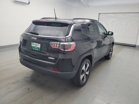 Used 2018 Jeep Compass Latitude w/ Popular Equipment Group AWD/4WD image 9