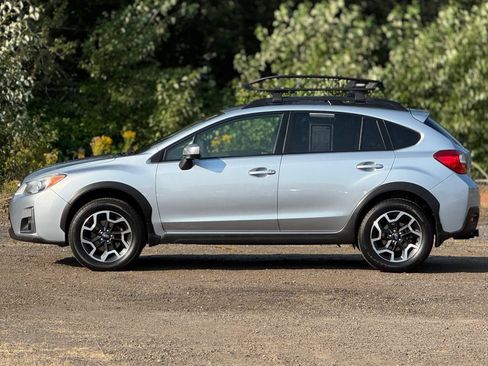 Used 2017 Subaru Crosstrek 2.0i Premium w/ Popular Package #2 AWD/4WD image 4
