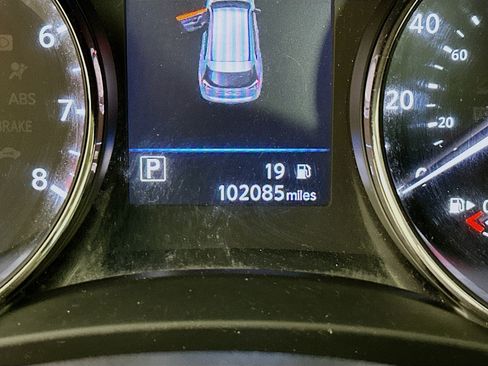 Used 2018 Nissan Rogue S FWD image 19