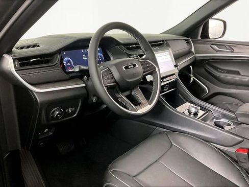 New 2026 Jeep Grand Cherokee L Limited image 8