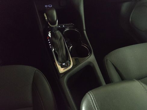 Used 2024 Buick Encore GX Preferred FWD image 26