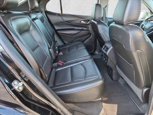 Used 2018 Chevrolet Equinox Premier FWD image 17
