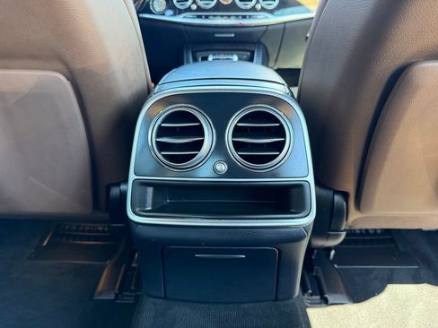 Used 2018 Mercedes-Benz S 560 4MATIC Sedan image 25