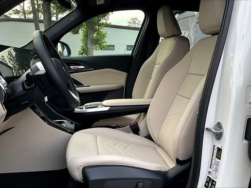 New 2025 BMW X1 xDrive28i w/ Technology Package image 9