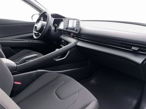 New 2026 Hyundai Elantra Sport FWD image 15