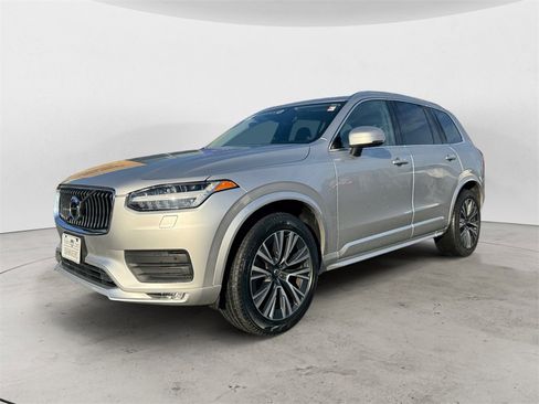 Certified 2022 Volvo XC90 T6 Momentum w/ Advanced Package image 2