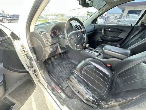 Used 2011 GMC Acadia Denali image 10