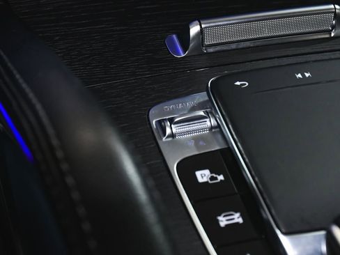 Used 2020 Mercedes-Benz GLE 450 4MATIC image 38