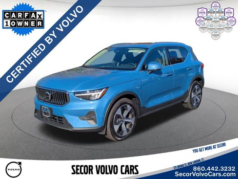 Certified 2023 Volvo XC40 B5 Plus w/ Driver Assist Package AWD/4WD image 1