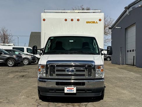 New 2025 Ford E-350 and Econoline 350 Super Duty w/ Power Equipment Group RWD image 8