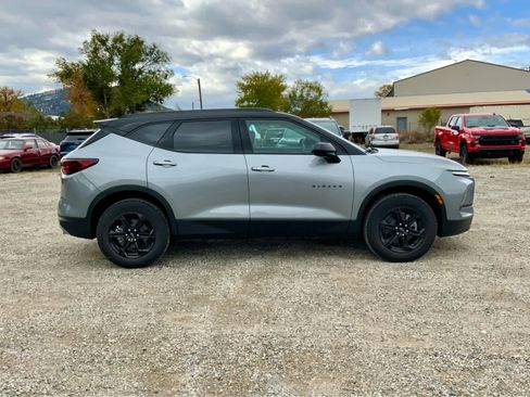 New 2025 Chevrolet Blazer LT w/ Midnight/Sport Edition image 6