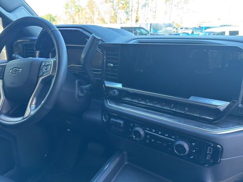 Used 2024 Chevrolet Silverado 2500 LTZ w/ LTZ Plus Package image 7