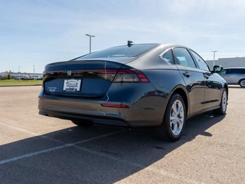 Used 2025 Honda Accord LX image 7