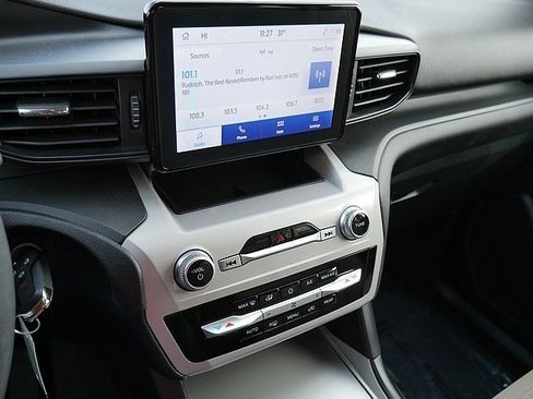 Used 2023 Ford Explorer 4WD image 34