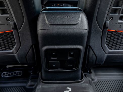 Used 2024 Ford Bronco Raptor image 34