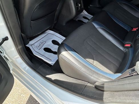Used 2015 Chrysler 200 S w/ Navigation & Sound Group I FWD image 9